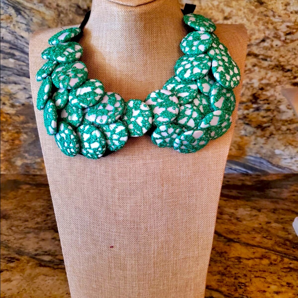 Neckpiece
